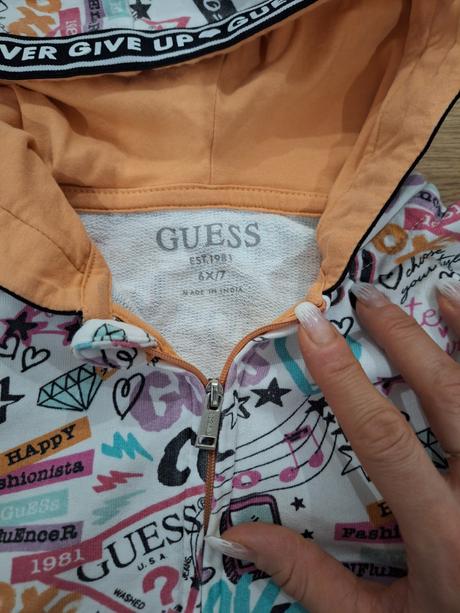 Super mikinka, guess,116