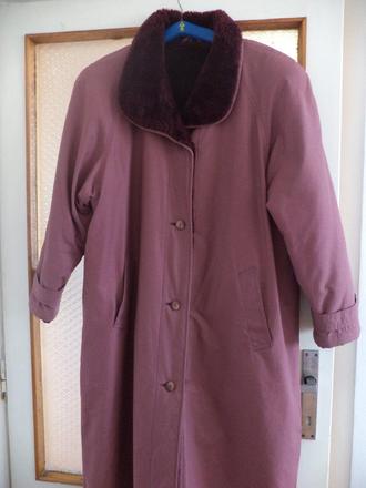Damsky kožušinovy kabat, 44