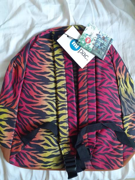 Predám nový štýlový ruksak s visackou,