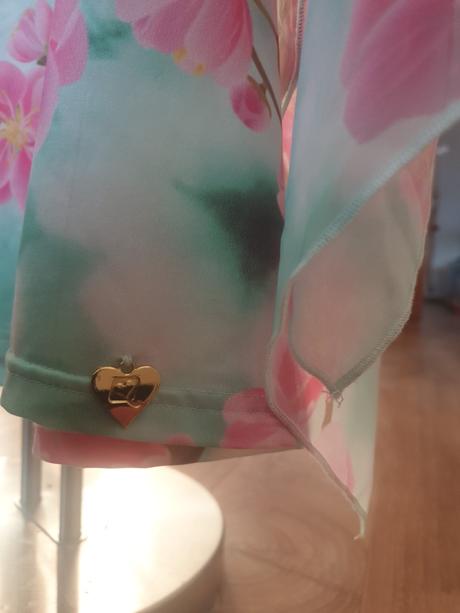 Kvetinove saty miss q s poncom, m