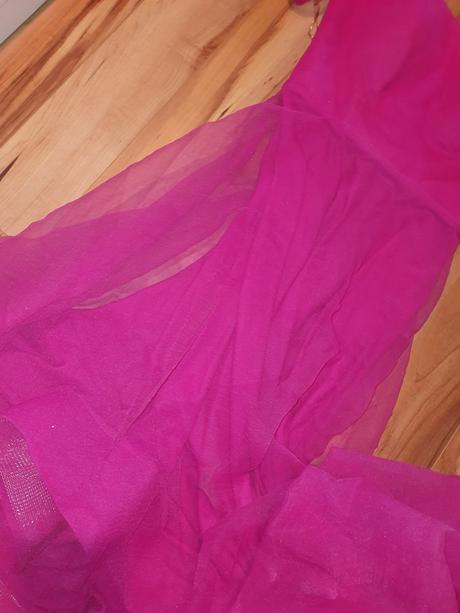 Brutálne spoločenské šaty s 36 aj na tanecnu, s