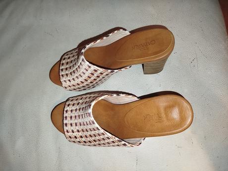 Vsuvky na leto na opätku, 41