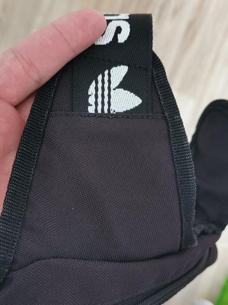 Adidas malá taška, adidas