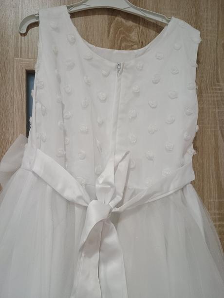 Šaty na 1.sv.prijímanie, 146