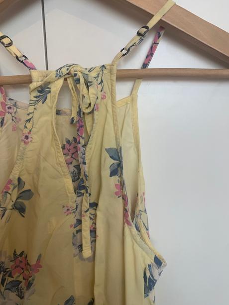 Hollister žltý kvetinkovy top s, hollister,s