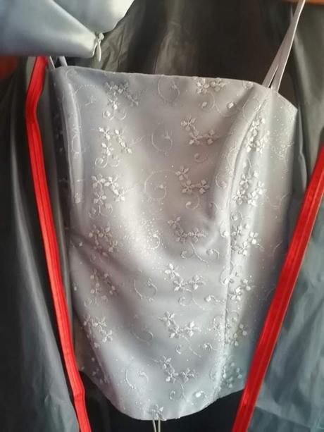 2 komplet sukňa a korzet, 36