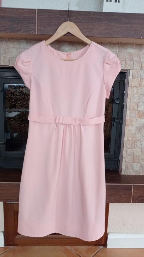 Bledoružové saty, 36