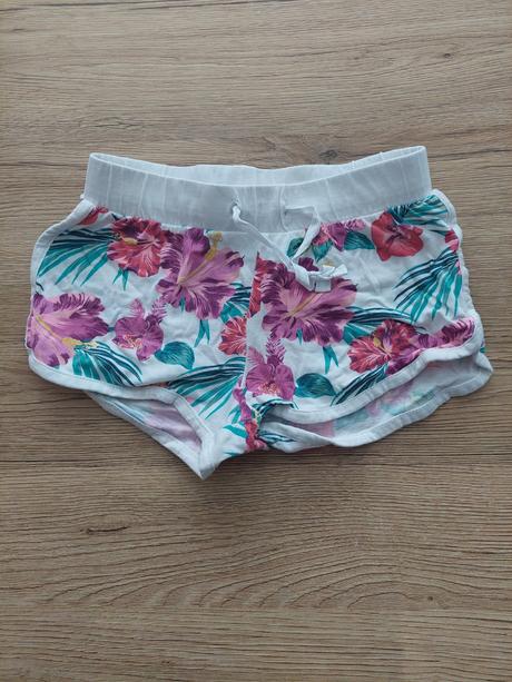 Šortky s kvetinovým vzorom, terranova,86