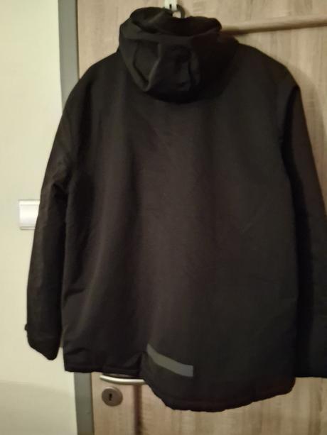 Darujem rifle a teplu bundu, gap,176