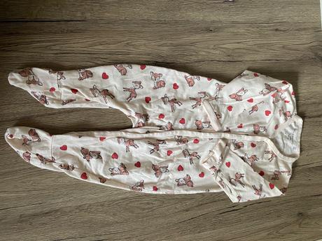 Overal na spanie, 74