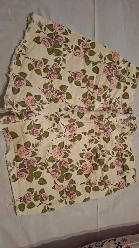 Dámske kraťasy č.42, bonprix,42