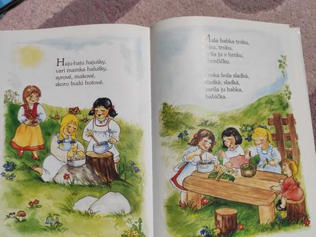 Varila myšička kašičku, 