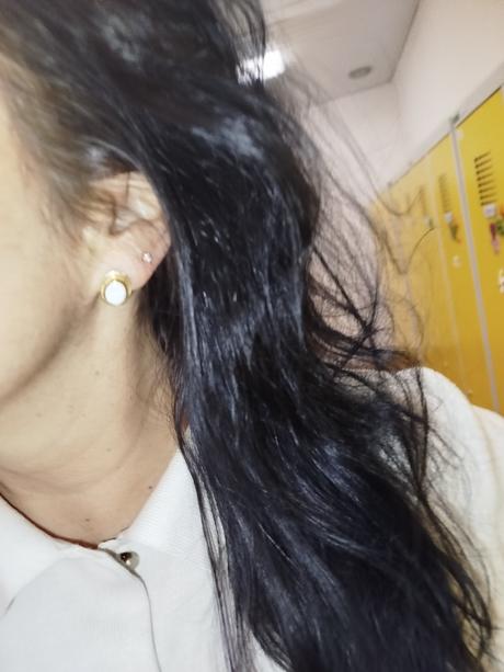 Zlaté náušnice s opalom,