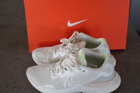 Nike renew tenisky, nike,37
