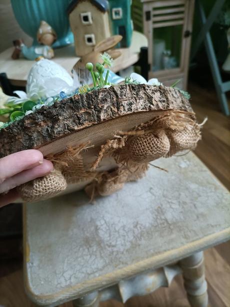 Prekrásna veľkonočná dekorácia na stôl,