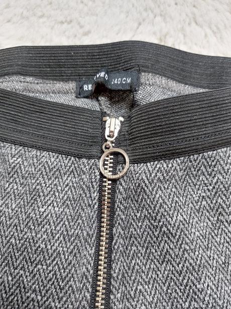 Hrubšie legíny, reserved,140