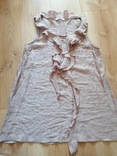 Pekná bluzka s volánom, s