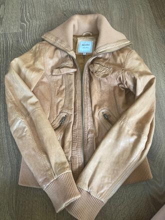 Kožená bunda, bershka,s