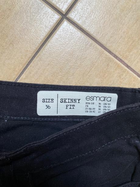 Rifle skinny, esmara,36