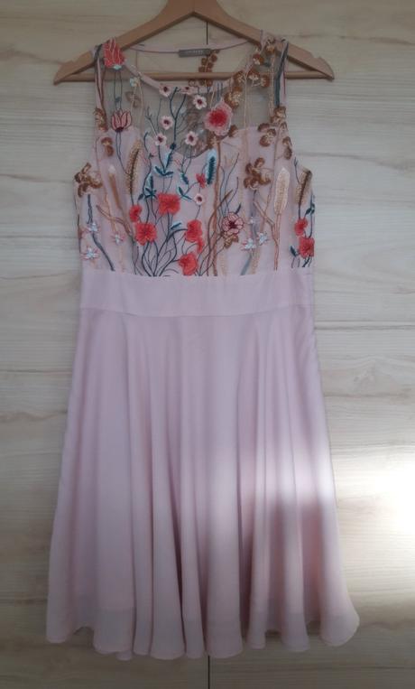 Spoločenské šaty, m