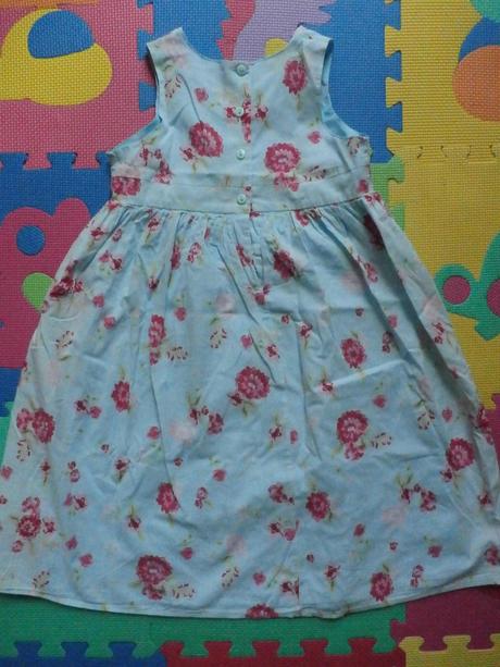 Krásne šatičky - min. nosené, cherokee,122