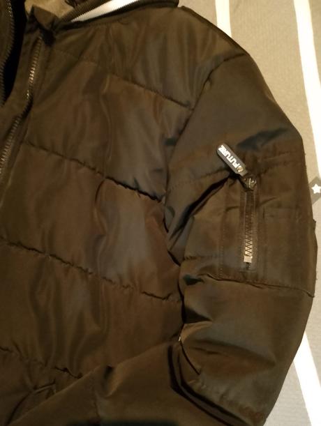 Zimná bunda, chapter young,158