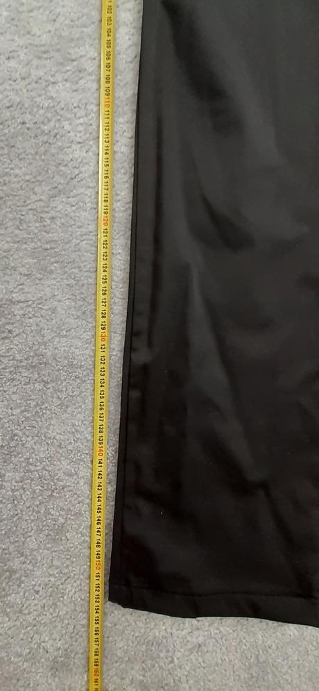 Elegantny overal, 40