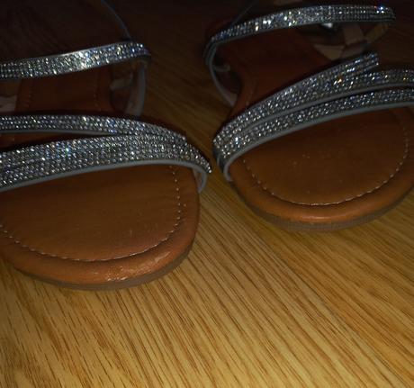 Sandále s kamienkami, 39