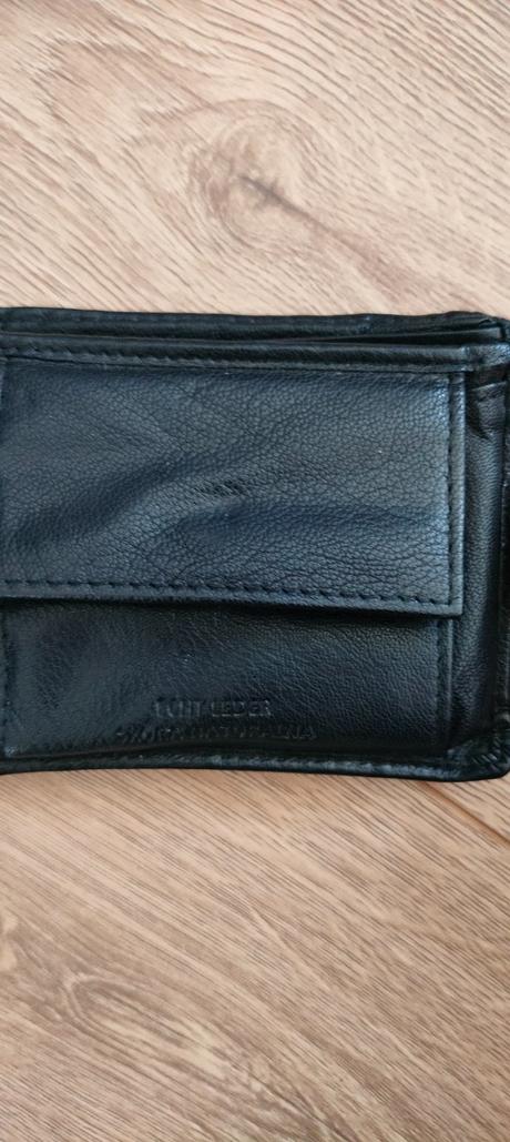 Kožená peňaženka, 