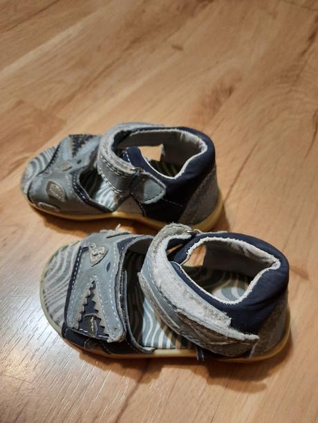 Kožene sandalky, 18