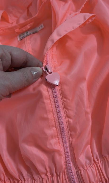 Neónová bundička, 110