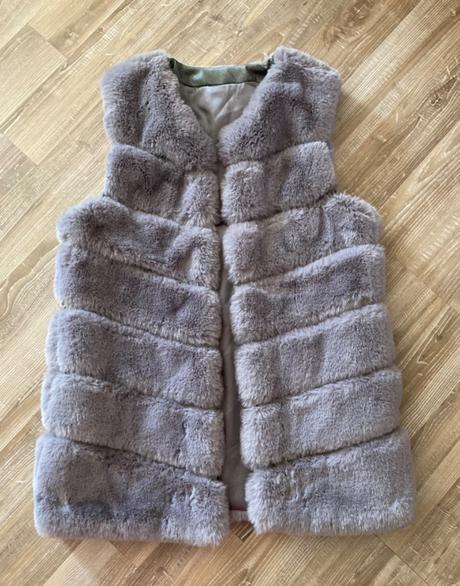 Kožušinová vesta darujem k nákupu, 