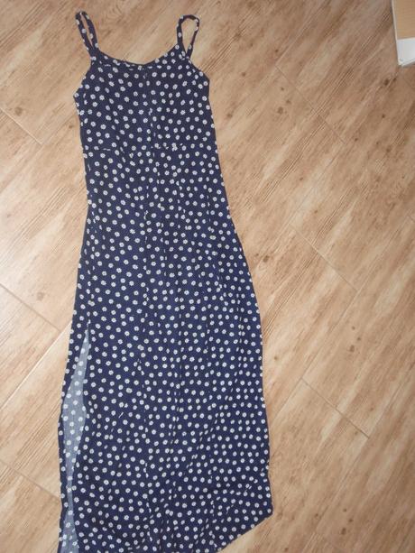 Kvietočkované šaty, m