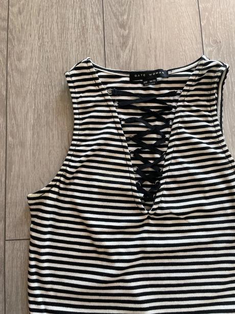 Pruhovaný crop top s viazaním, gate,m