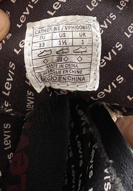 Topanočky levis, levis,33