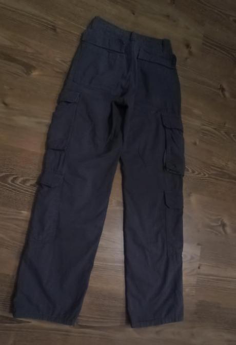 Kapsáče rifľové sivé, takmer nenosené, bershka,34