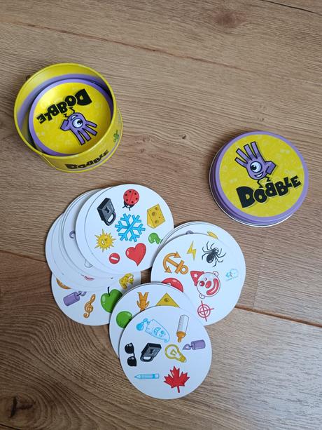 Spolocenska hra dobble clasic,