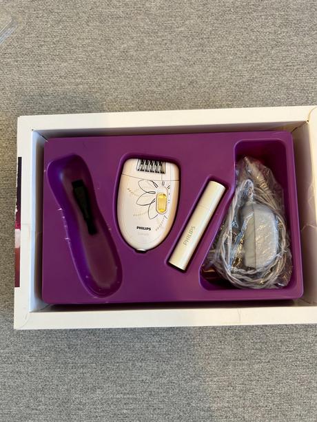 Epilátor a pinzeta,