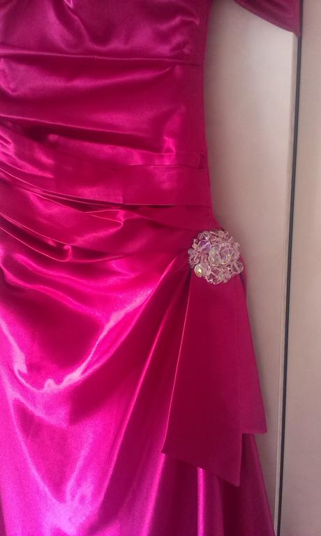 Spoločenské šaty, 38