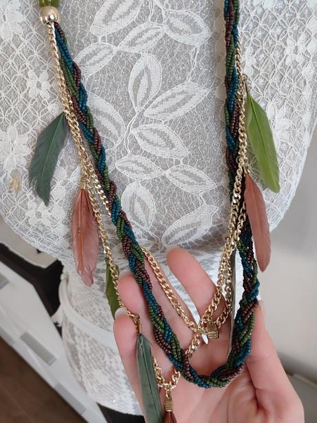 Dámsky náhrdelník, 