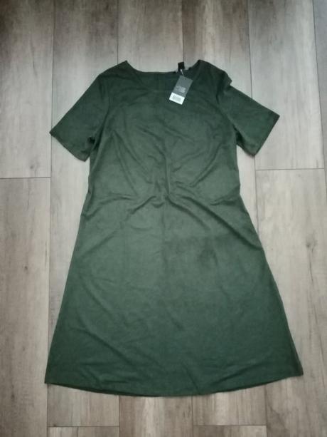 Tmavozelene šaty s visackou, m