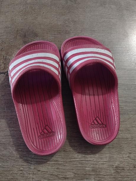 Šľapky adidas, adidas,28