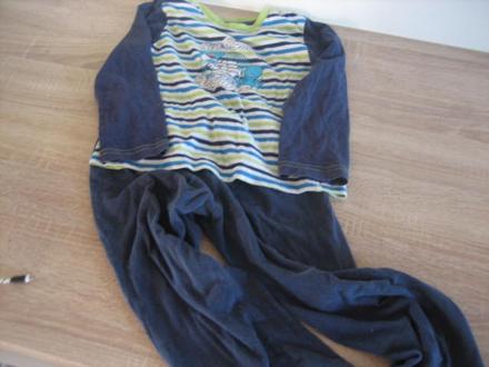 Pyžamo, lupilu,98