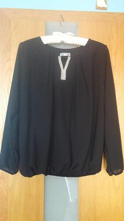 Blúzka so štrásovým detailom, 40