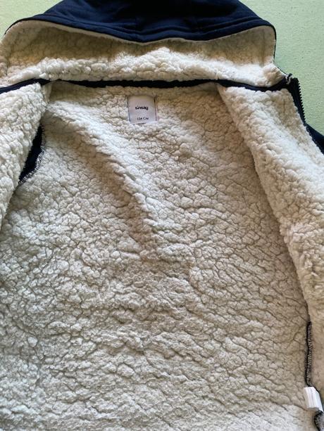 Zateplena mikina na zips s kapucnou, sinsay,134