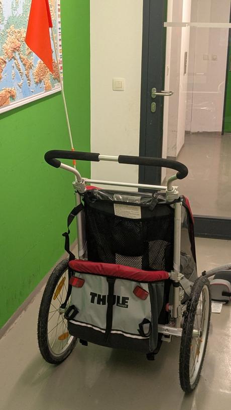 Thule cyklo vozík pre 1 dieťa top stav, 