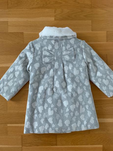 Elegantny srdieckovy kabat ceremony, 92