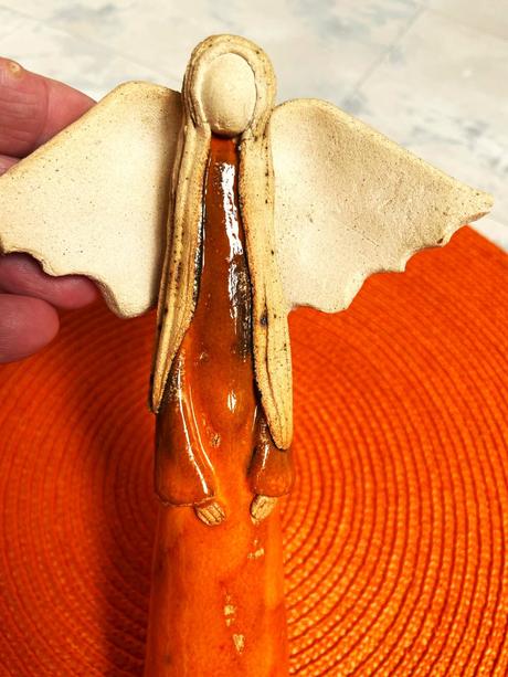 Naturálny keramický anjel,