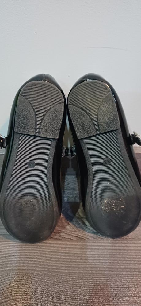 Lakované baleríny s mašľou, humanic,33