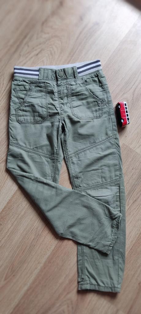 Zelené, zateplené nohavice, nutmeg,110